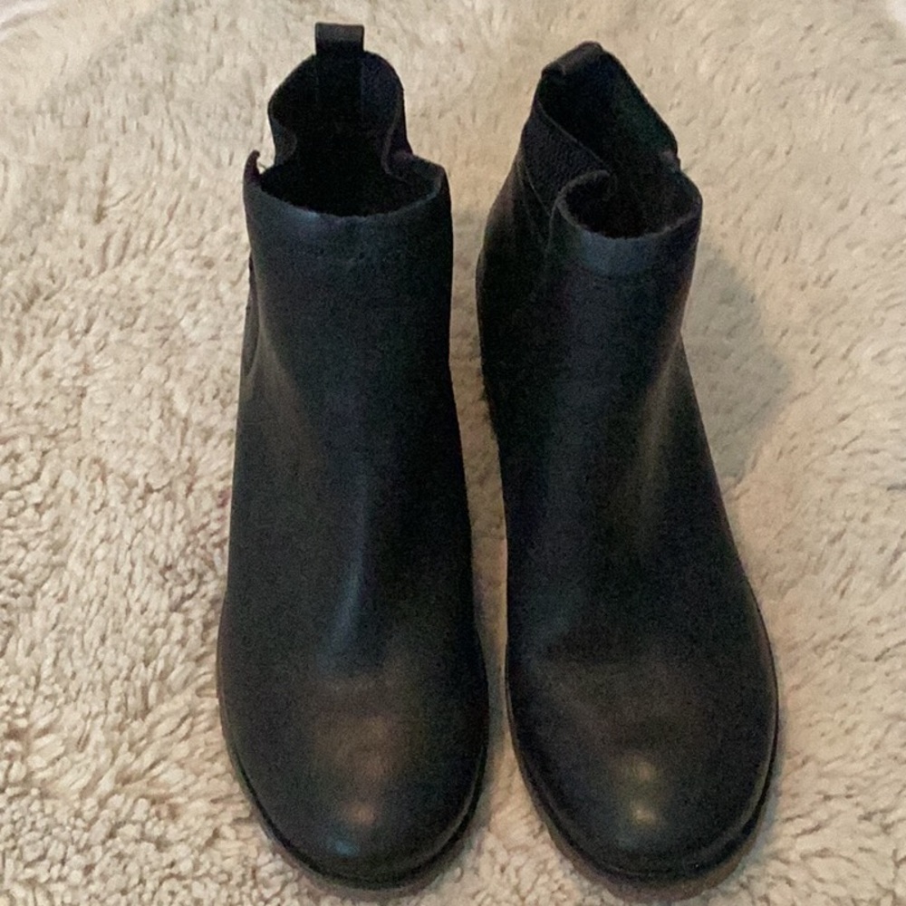 Korks Elsie Black Ankle Booties NWOB - Picture 2 of 8